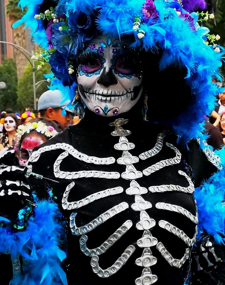 mulher no desfile de La Catrina, Cidade do México, Dia dos Mortos