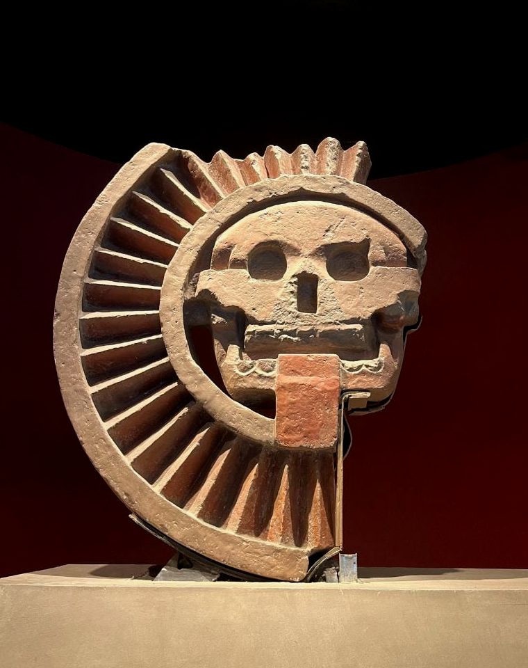 estátua de Mictecacihuatl, deusa asteca do submundo