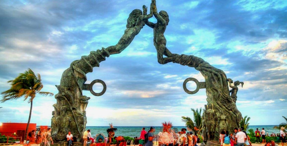 PlayaDelCarmen-BeachSculpture