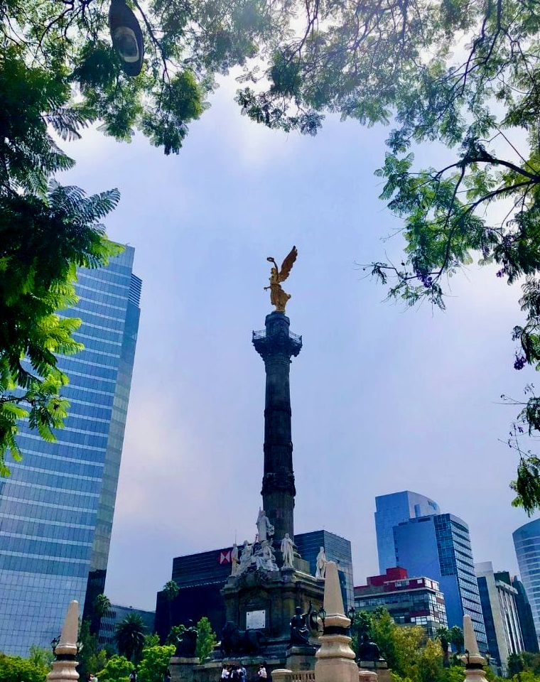 Estátua de ouro do Anjo da Independência da Cidade do México