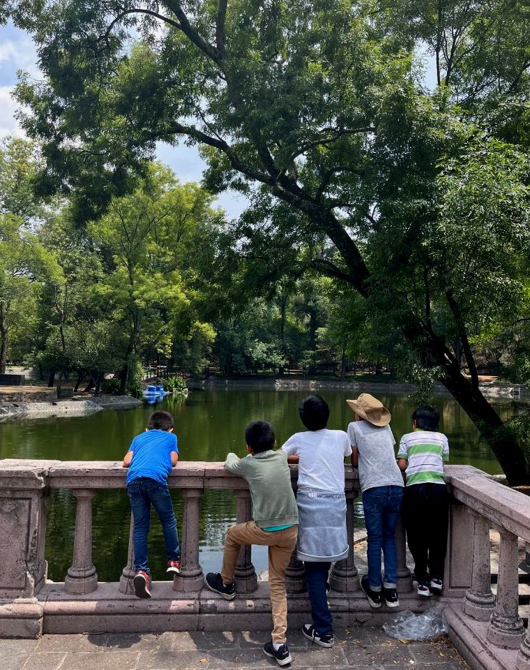 crianças no Parque Chapultepec, Cidade do México