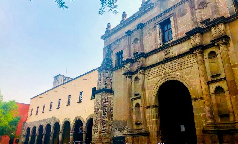 Iglesia de San Juan Bautista, uma igreja do século 16 em Coyoacán CDMX